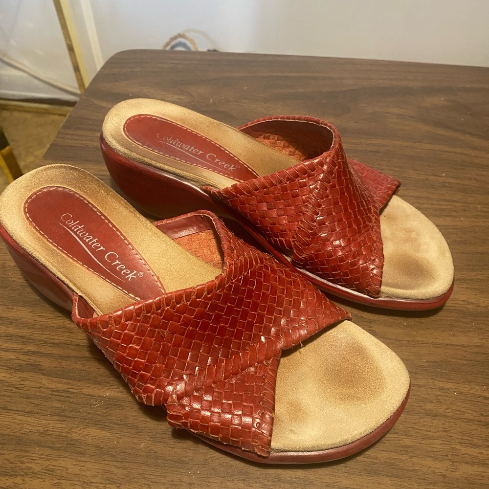 Chadwicks Coldwster Creek Red Mules with Woven Design 7.5